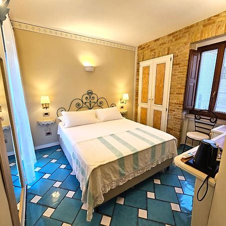 Residenza Sveva Bed and Breakfast Termoli Exteriör bild