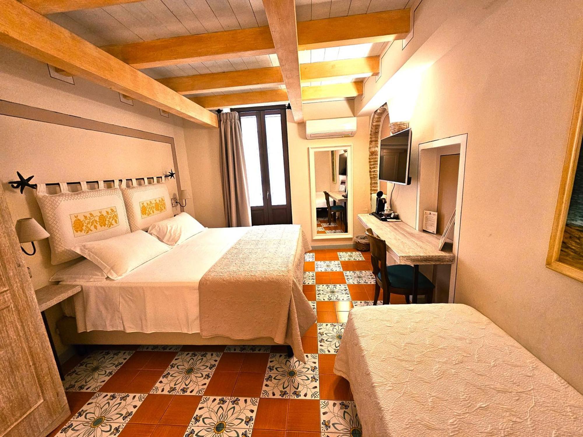 Residenza Sveva Bed and Breakfast Termoli Exteriör bild